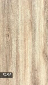 کفپوش PVC زدایکس ZX انتخابی هوشمندانه، زیبا و مقرونبهصرفه برای فضای زندگی شما کفپوش ZX PVC از برند معتبر زدایکس با ضخامت ۲ میلیمتر، یک گزینهی ایدهآل برای کسانی است که بهدنبال ظاهری شیک و چوبمانند در کنار قیمت مناسب هستند. این کفپوش با ابعاد ۱۵×۹۰ سانتیمتر، طراحیهایی بسیار نزدیک به پارکت لمینت دارد و بافت طبیعی چوب را با سبکی اقتصادی ارائه میدهد. نصب این محصول بهصورت چسبی انجام میشود که باعث میشود بهخوبی به سطح زمین بچسبد و ثبات بالایی داشته باشد. مدل ZX برای استفاده در فضاهای مسکونی طراحی شده و برای اتاق خواب، نشیمن، راهرو و... کاملاً مناسب است. --- ویژگیهای کفپوش ZX PVC: *طراحی مشابه پارکت، با بافت طبیعی و رنگهای متنوع *ضخامت ۲ میلیمتر *سبک و مناسب برای نصب روی سطوح صاف *نصب با چسب مخصوص(خمیری یا صنعتی) *چسبندگی بالا و اجرای یکنواخت *مناسب برای محیطهای مسکونی *انتخابی مقرونبهصرفه در مقایسه با پارکت لمینت *مقاوم در برابر رطوبت و قابل شستوشو